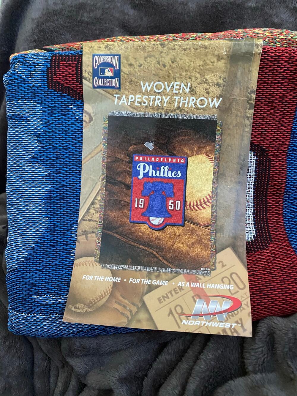 NWT MLB Philadelphia Phillies Baseball | Woven Tapestry Throw Blanket | 48”x60”